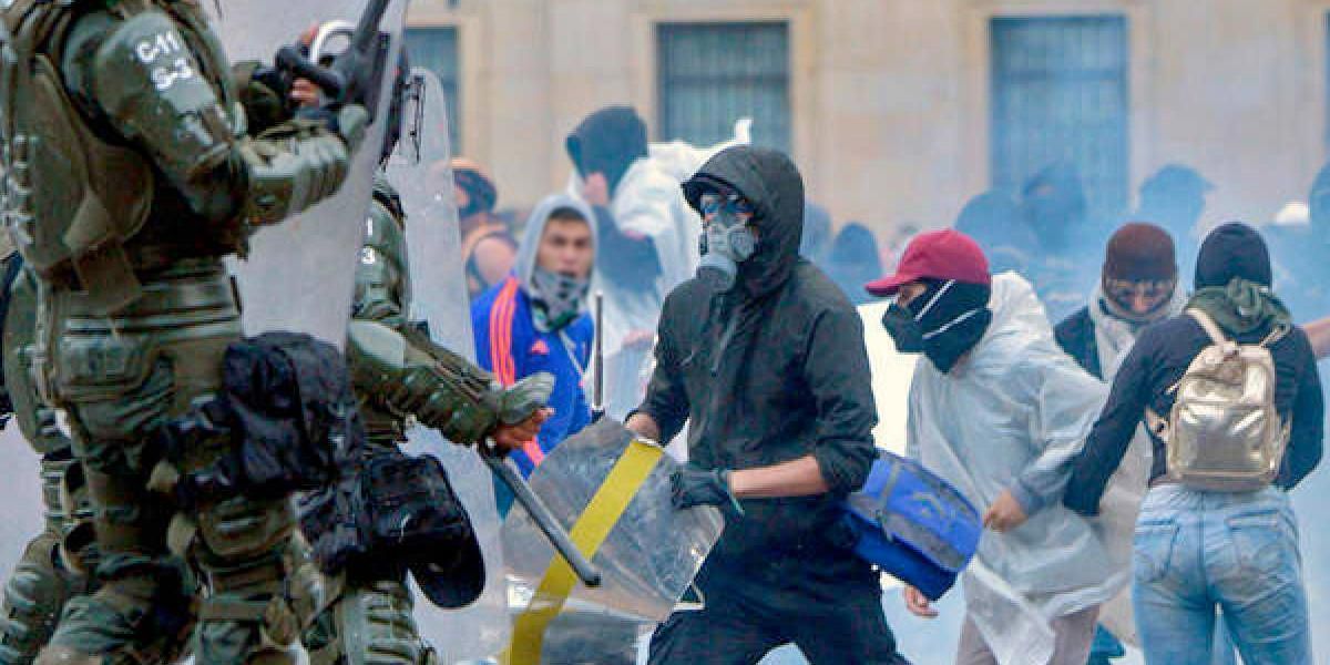 Cárcel para presuntos enlaces de disidencias señalados de reclutar jóvenes y promover vandalismo en Bogotá