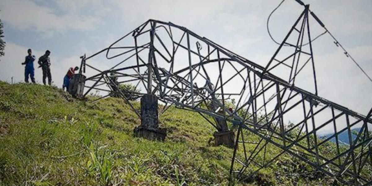 ELN sería el responsable del ataque contra torres de energía en Medellín