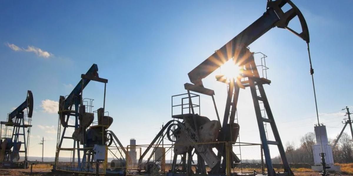 Producción de petróleo y gas arranca con altibajos en 2020
