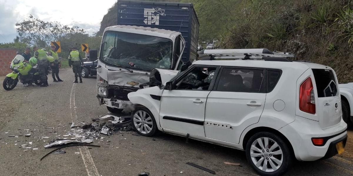 Accidente vehicular deja seis personas heridas en la vía Dagua – Cali