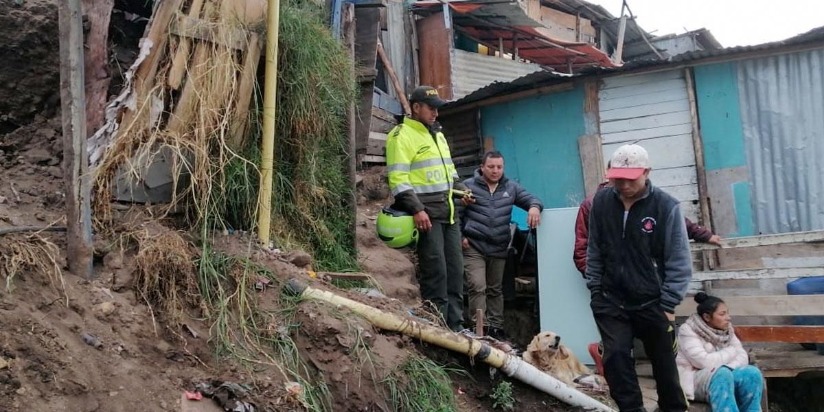 Varias familias damnificadas tras deslizamiento en Soacha