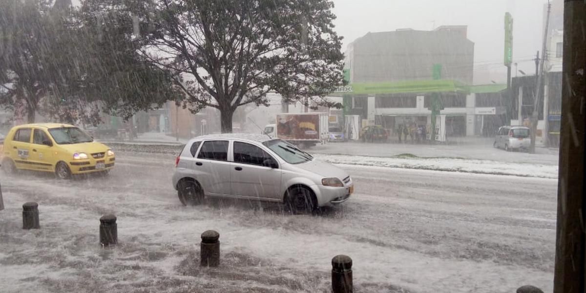 Pese a fuertes lluvias, se mantiene emergencia por contaminación en Bogotá