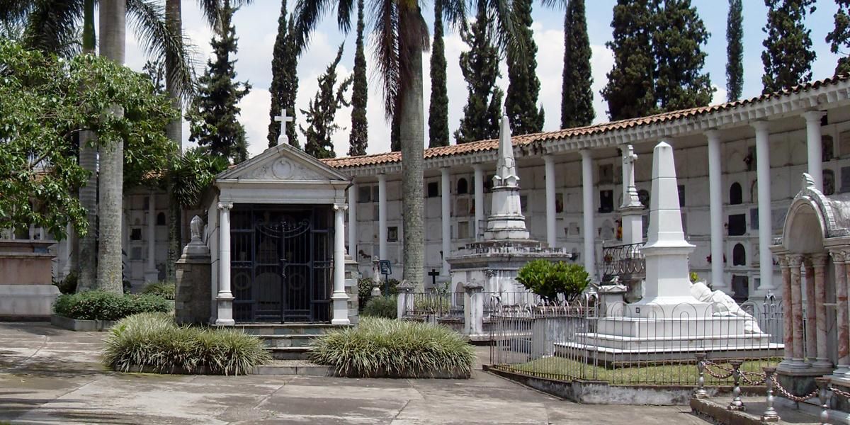 Suspenden las visitas en el Cementerio San Pedro de Medellín