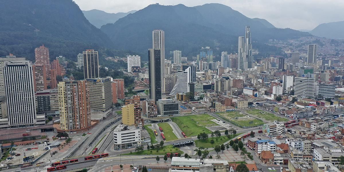 Incendios forestales y quemas continúan afectando calidad del aire en Bogotá