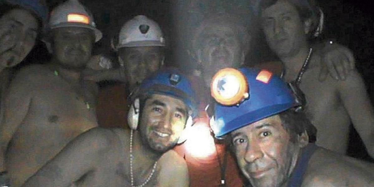 Los 33 mineros que estuvieron atrapados 70 días, aconsejan cómo sobrellevar confinamiento