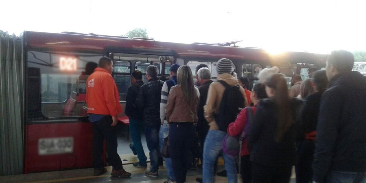 Se han registrado 1.547 hurtos en alimentadores y buses articulados de Transmilenio