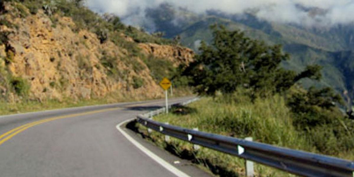 Cierre en la vía Yarumal – Antioquia por saqueos a vehículos