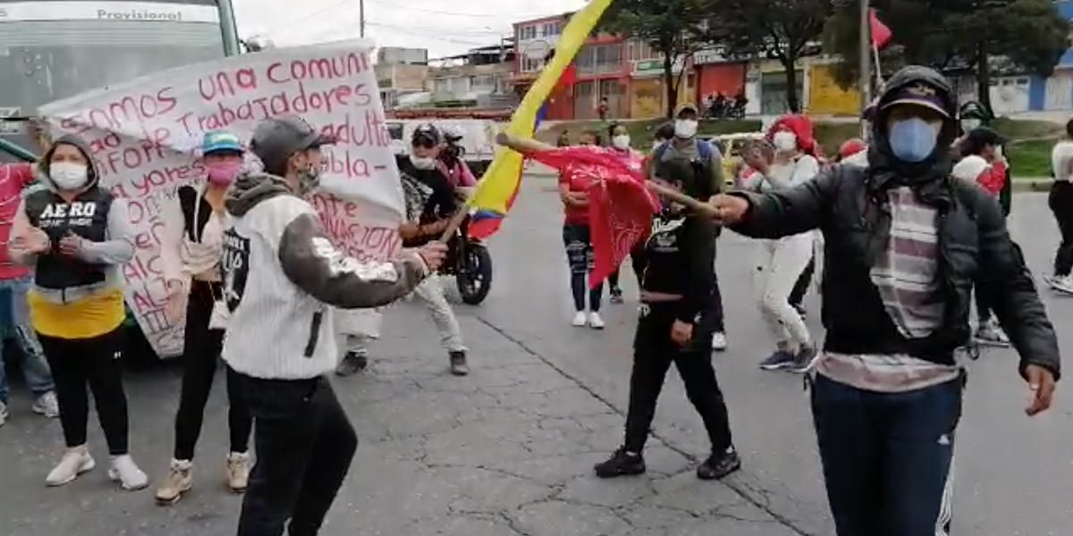 Manifestantes bloquean varios sectores en el sur de Bogotá