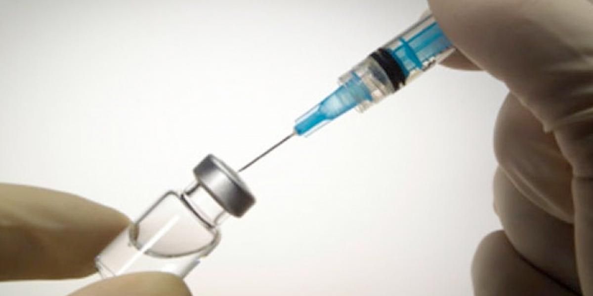Vacuna COVID-19 Farmacovigilancia
