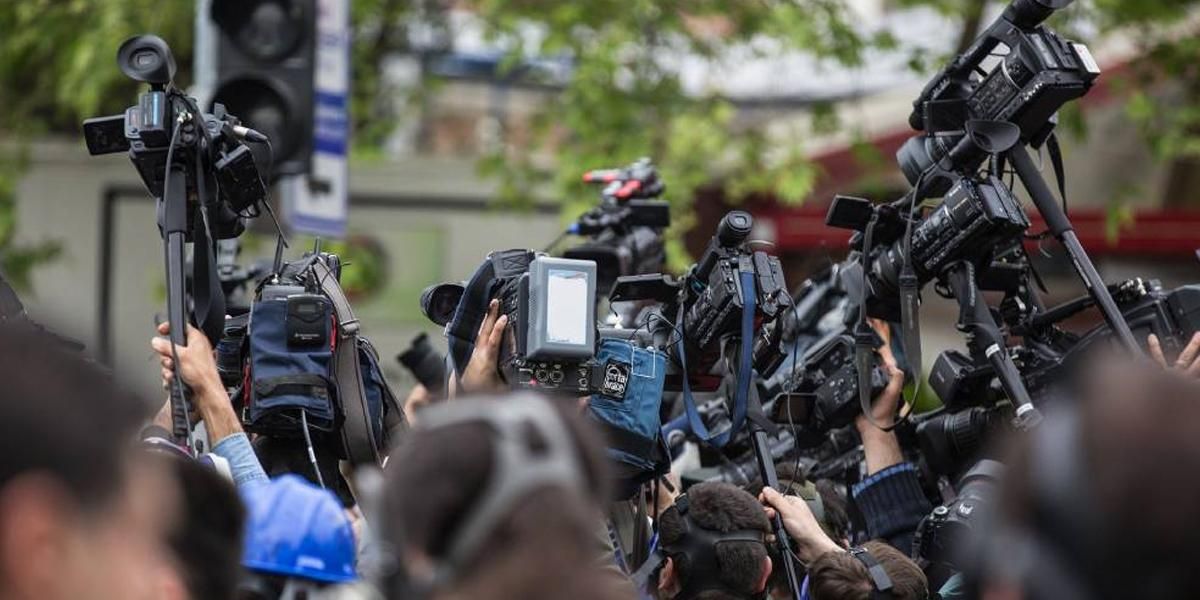 Al menos 186 periodistas han muerto de COVID-19, la mitad en Latinoamérica