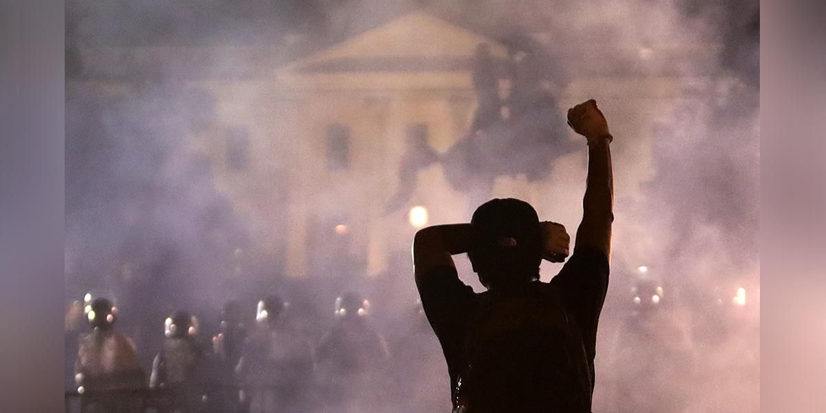 Disturbios y choques con la Policía en otra jornada de protestas contra el racismo en EE.UU.