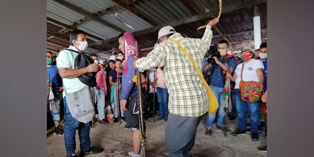 Cárcel y fuetazos para asesinos de comunero indígena en Cauca
