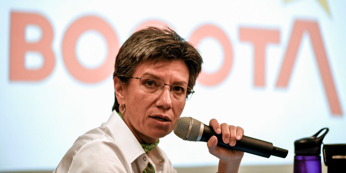 Alcaldesa de Bogotá, Claudia López gritando