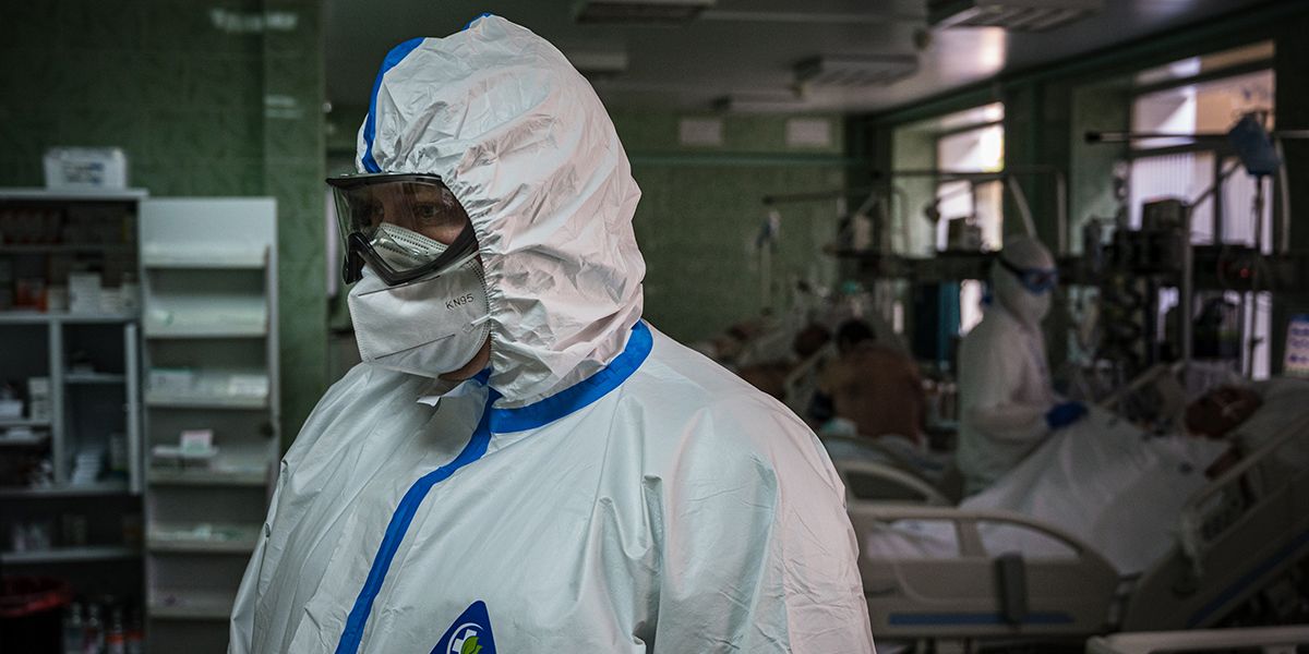 Cerca de 500 médicos han muerto por coronavirus en Rusia