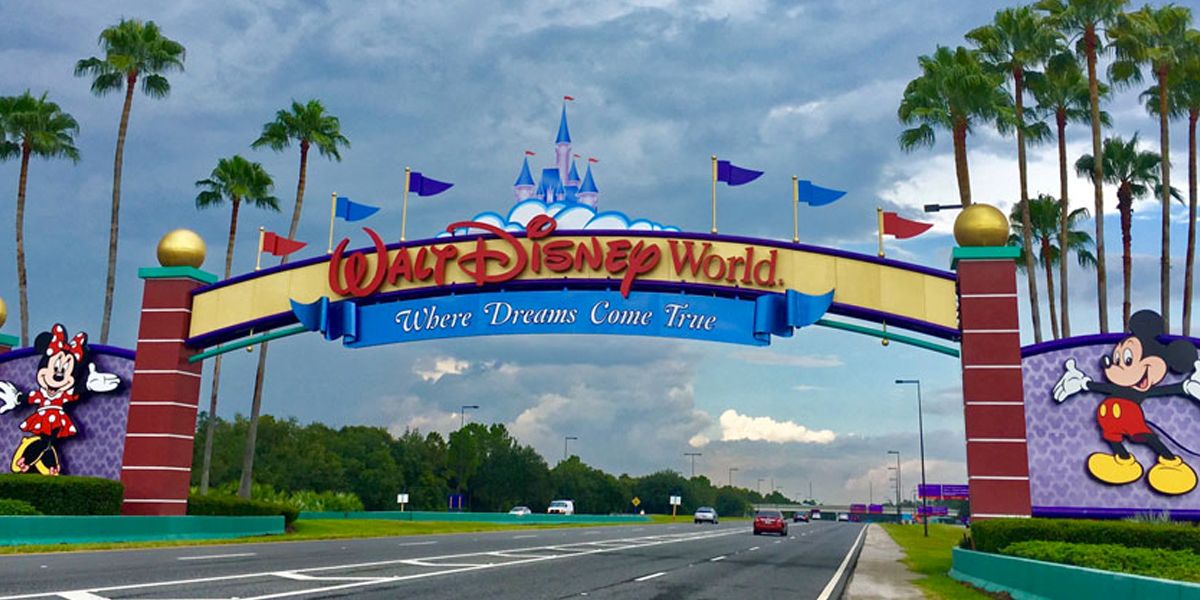 Fanáticos de Disney agotan en horas reservas para la reapertura en Orlando