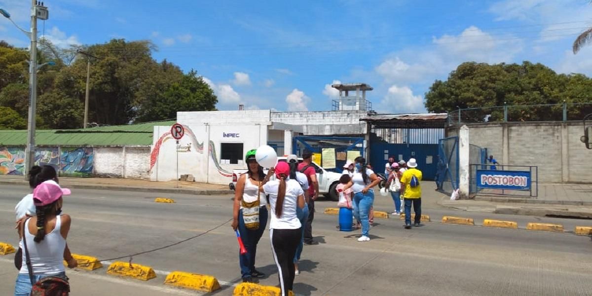 Protesta en cárcel de Villahermosa por hacinamiento y brote de COVID-19