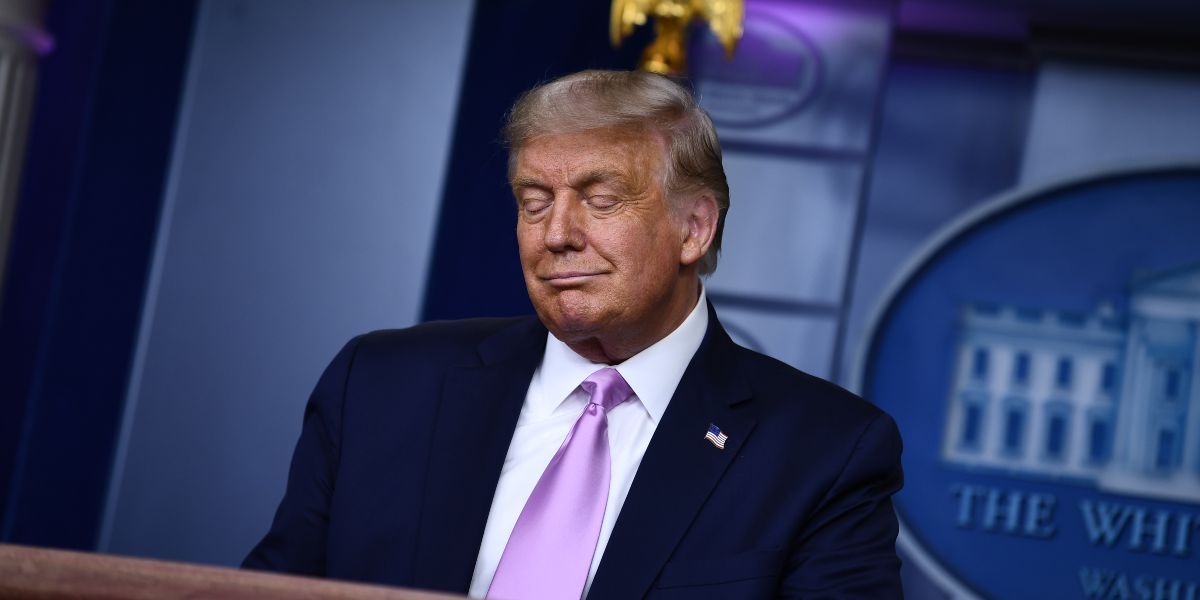 Presidente Donald Trump sin tapabocas
