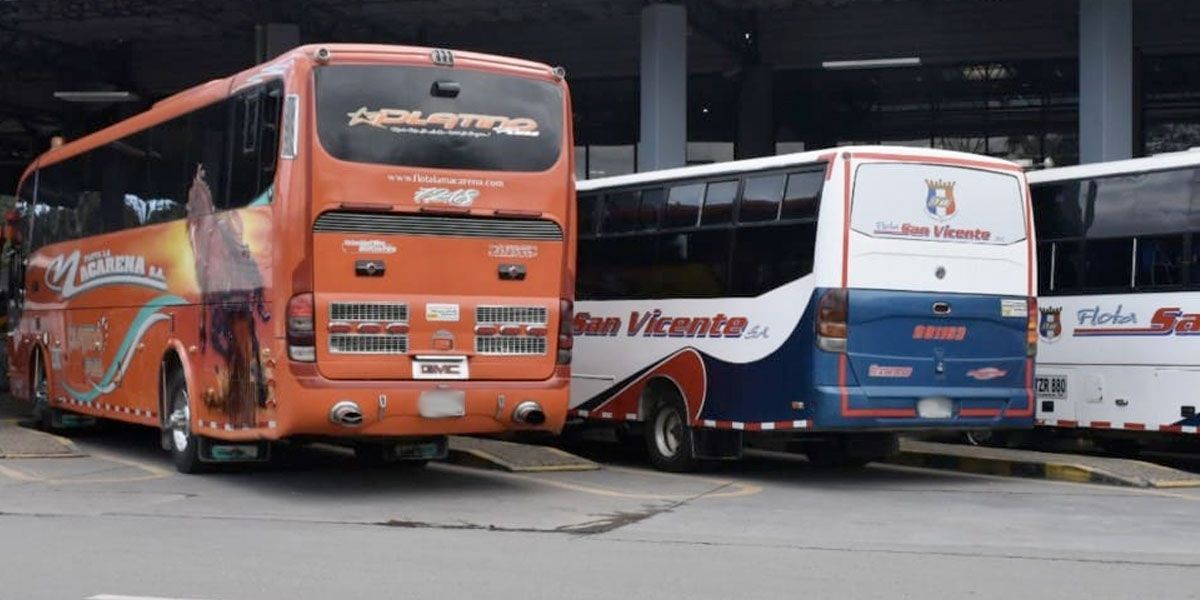 Plan éxodo: pasajeros buses intermunicipales