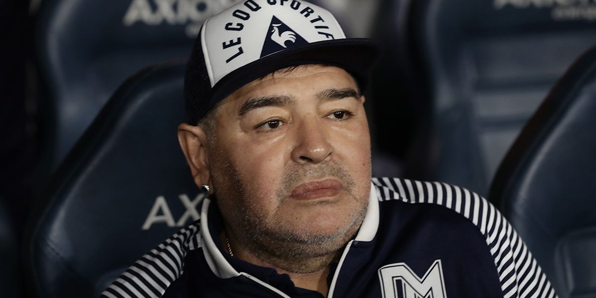 Maradona será operado este martes de un hematoma en la cabeza