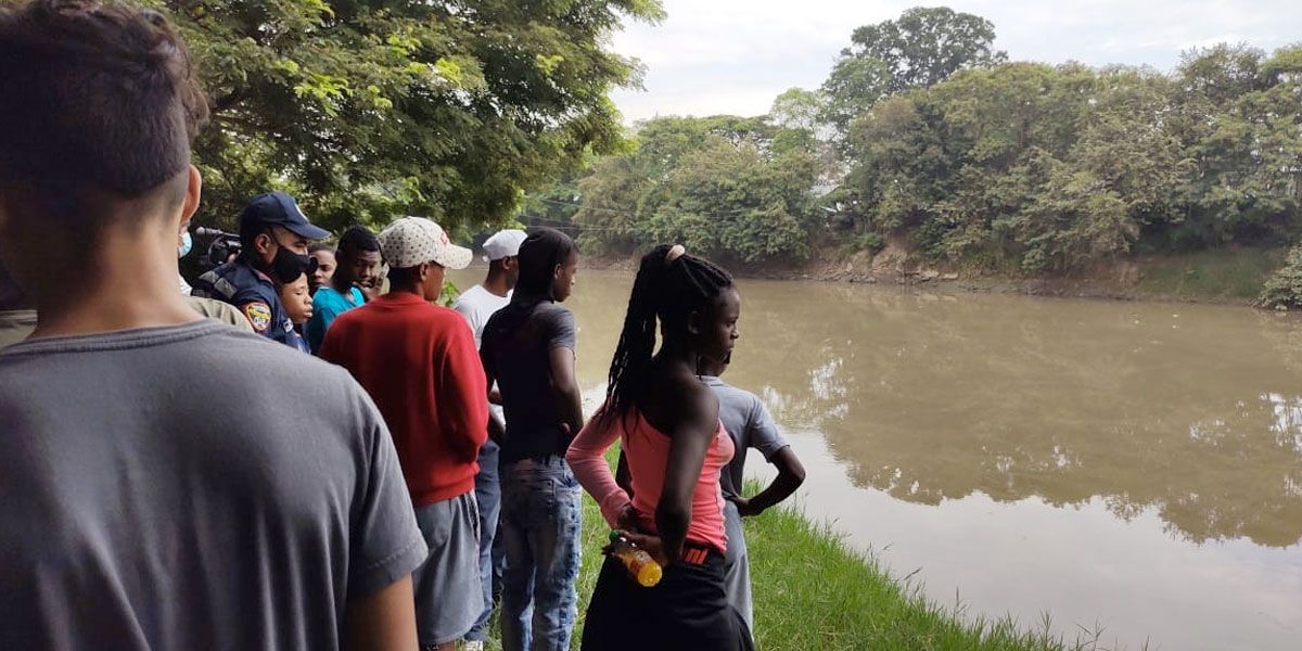 Continúa búsqueda de un niño de 14 años que cayó al río Cauca