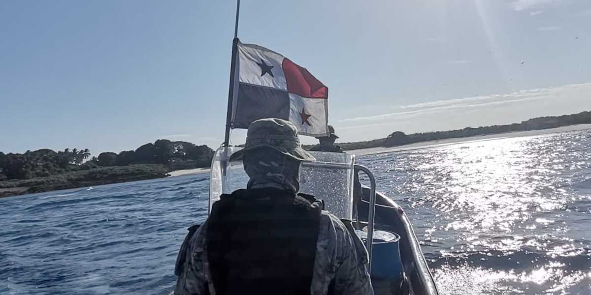 Autoridades rescatan a siete colombianos en aguas de Panamá