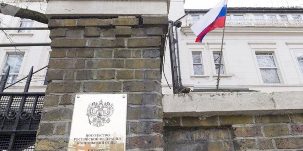 Gobierno expulsa funcionarios embajada rusa