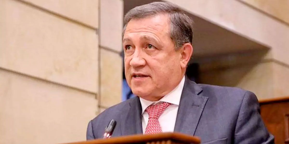 Corte Suprema abre investigación y cita a indagatoria al senador Ernesto Macías