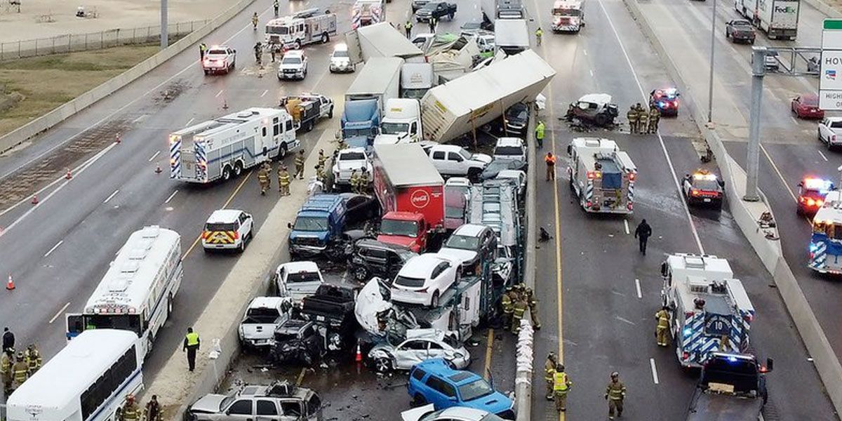 accidente múltiple autopista Texas