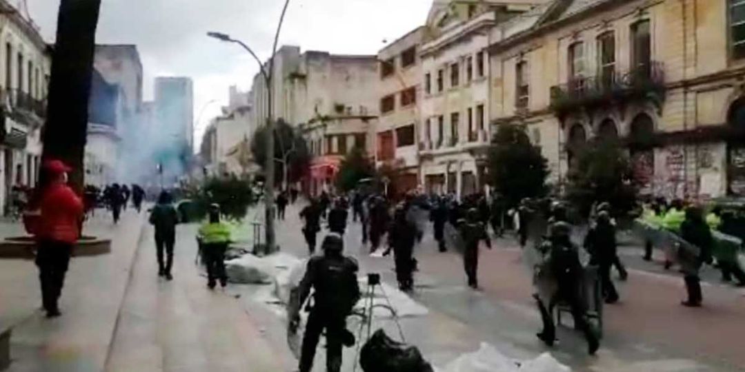 Se presentan disturbios en marcha estudiantil contra la violencia ...