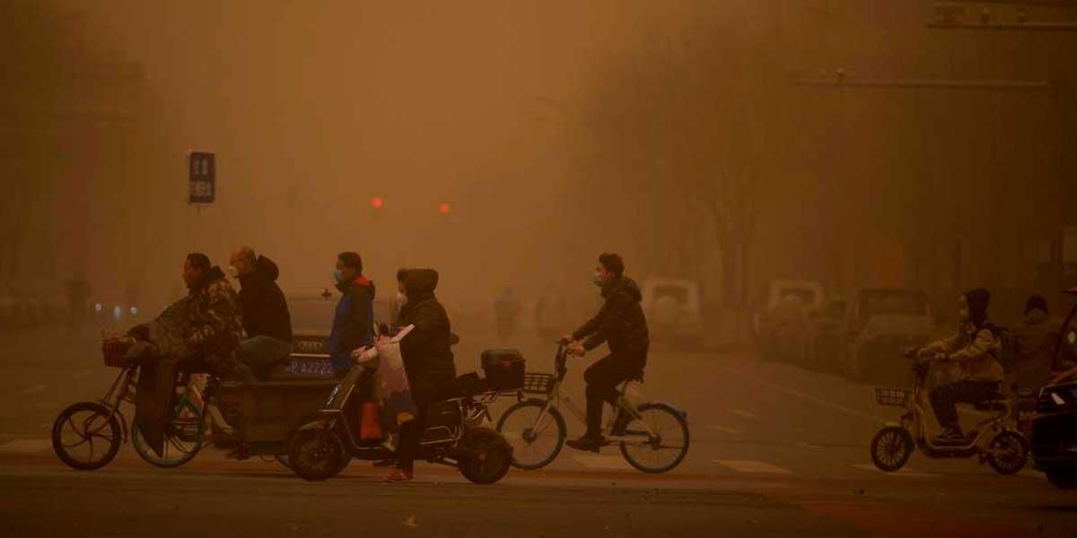 Pekín China tormenta arena década
