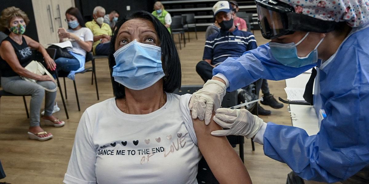 Bogotá se queda sin vacunas de Sinovac y AstraZeneca