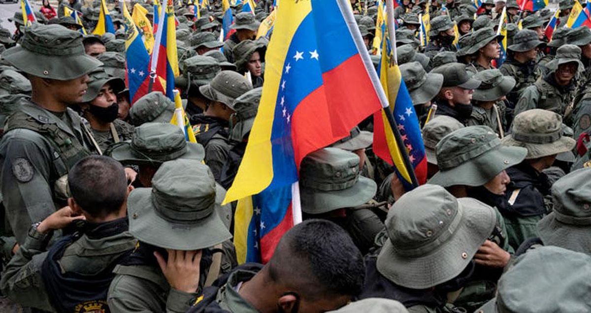 Ocho militares venezolanos mueren en choques con grupos irregulares en frontera con Colombia
