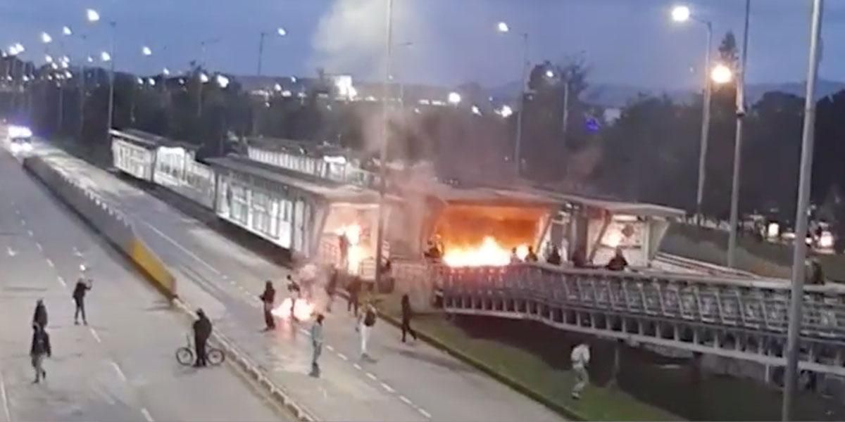 Bloqueos y vandalismo en TransMilenio: 30 buses afectados en las últimas horas