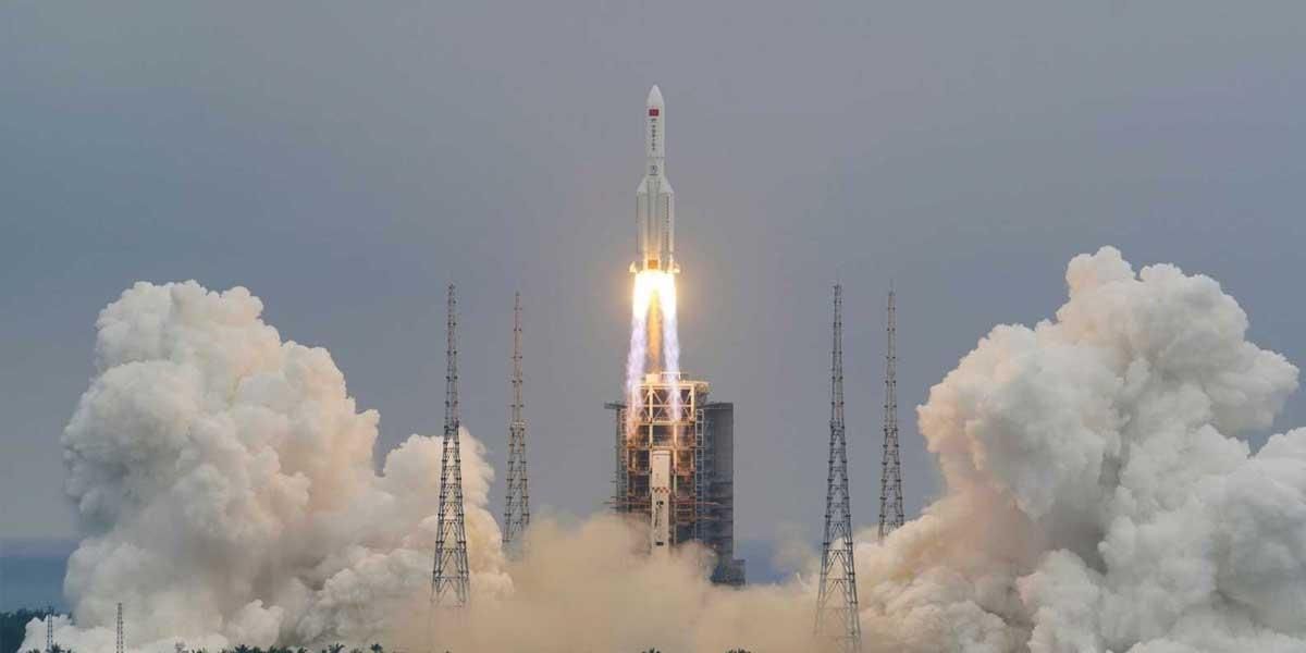 Los restos del cohete chino caen en el océano Índico sin causar daños