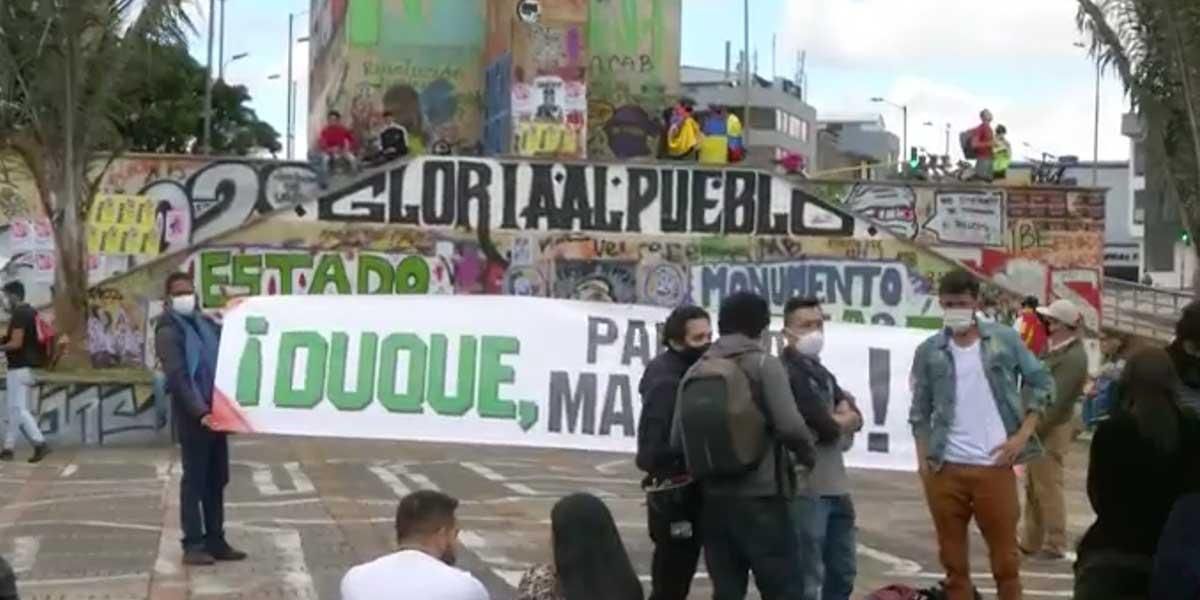Paro 19M: Así transcurre la manifestación en el monumento de Los Héroes en Bogotá
