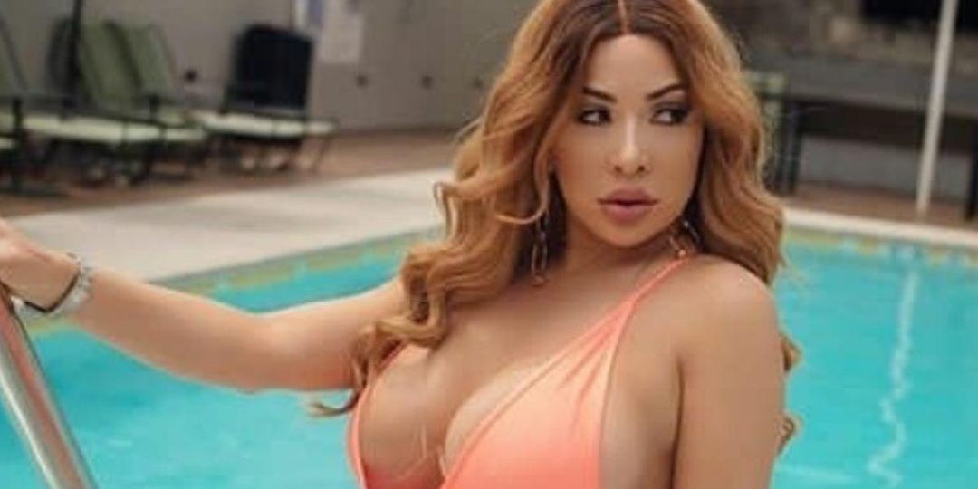 Stephanie Palomares modelo OnlyFans aumentó tamaño nalgas - Canal 1