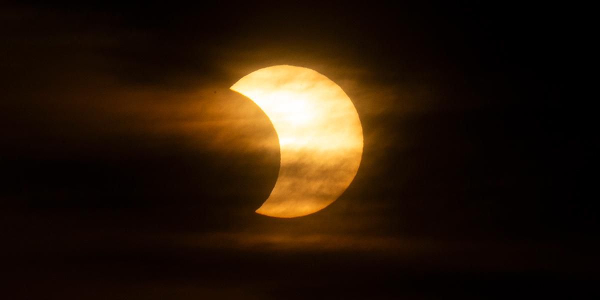 Inéditas imágenes deja el “anillo de fuego” del eclipse solar