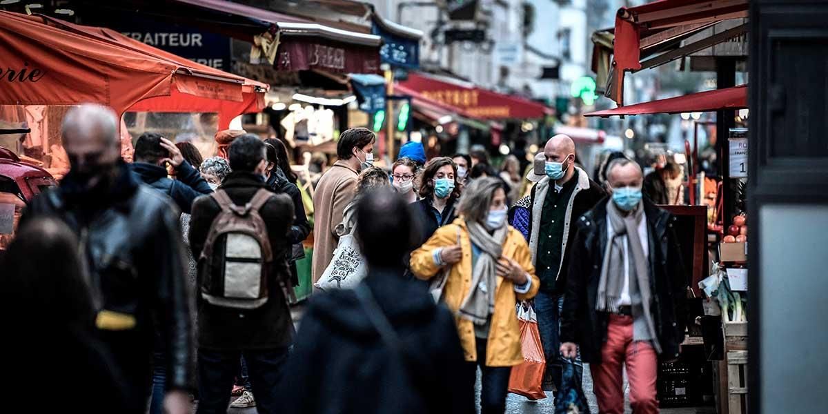 Francia pondrá fin al uso del tapabocas al aire libre