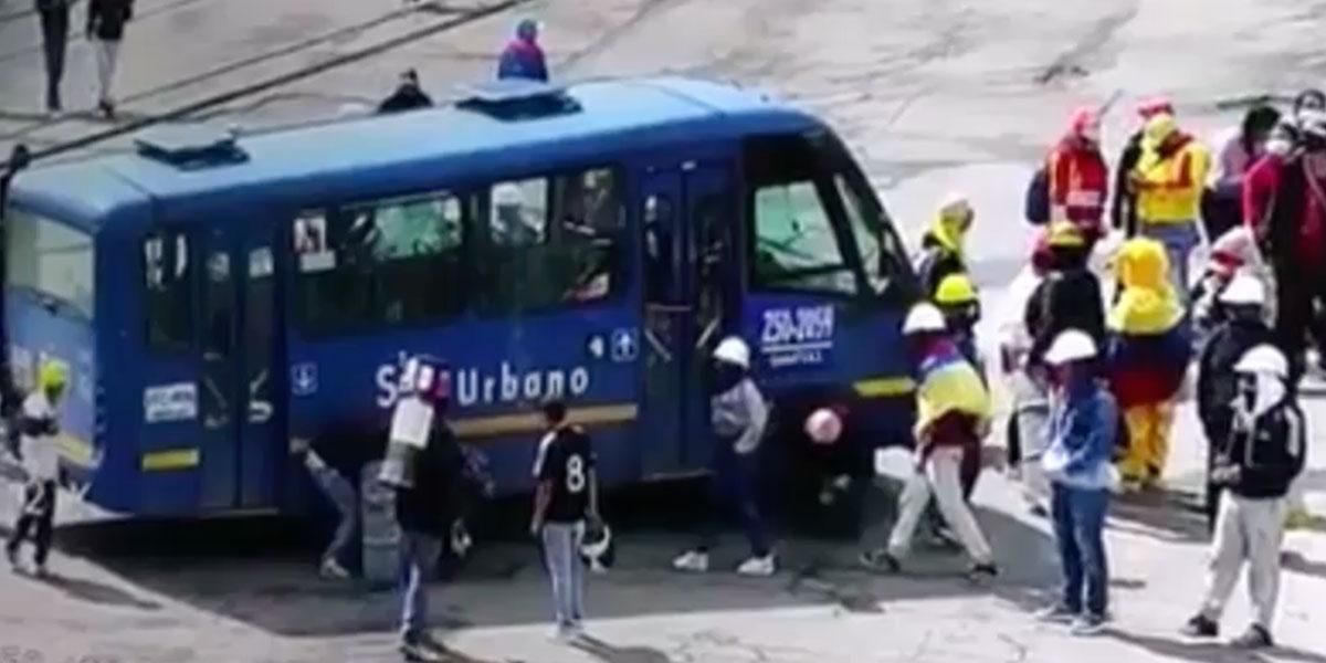 Policía denuncia que en Usme habrían seis buses del SITP retenidos en medio de protestas