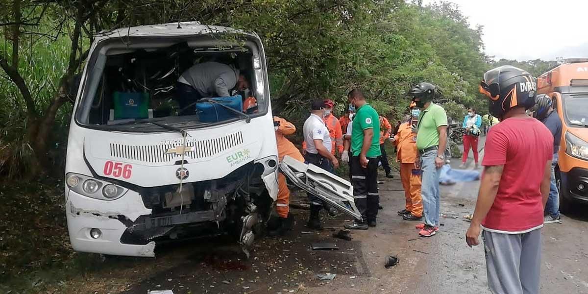 Tres personas muertas tras un trágico accidente de tránsito en vías del centro del Valle