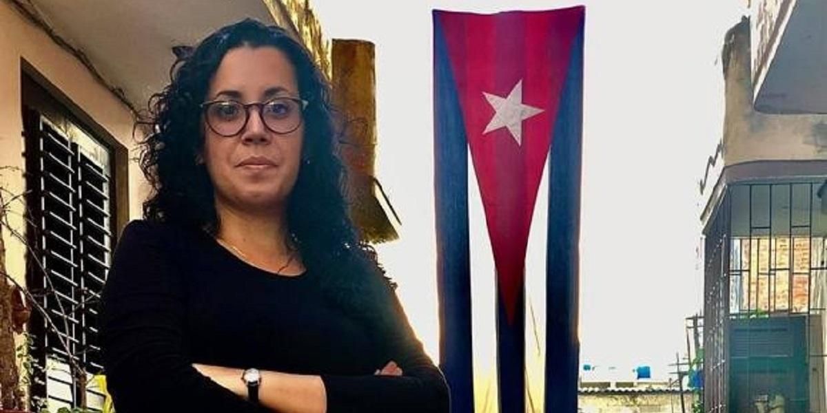 Régimen de Cuba libera a periodista de la ABC arrestada tras las protestas