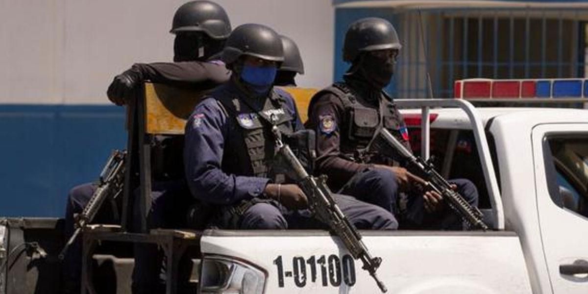 Arrestan a dos policías y un civil por el magnicidio en Haití