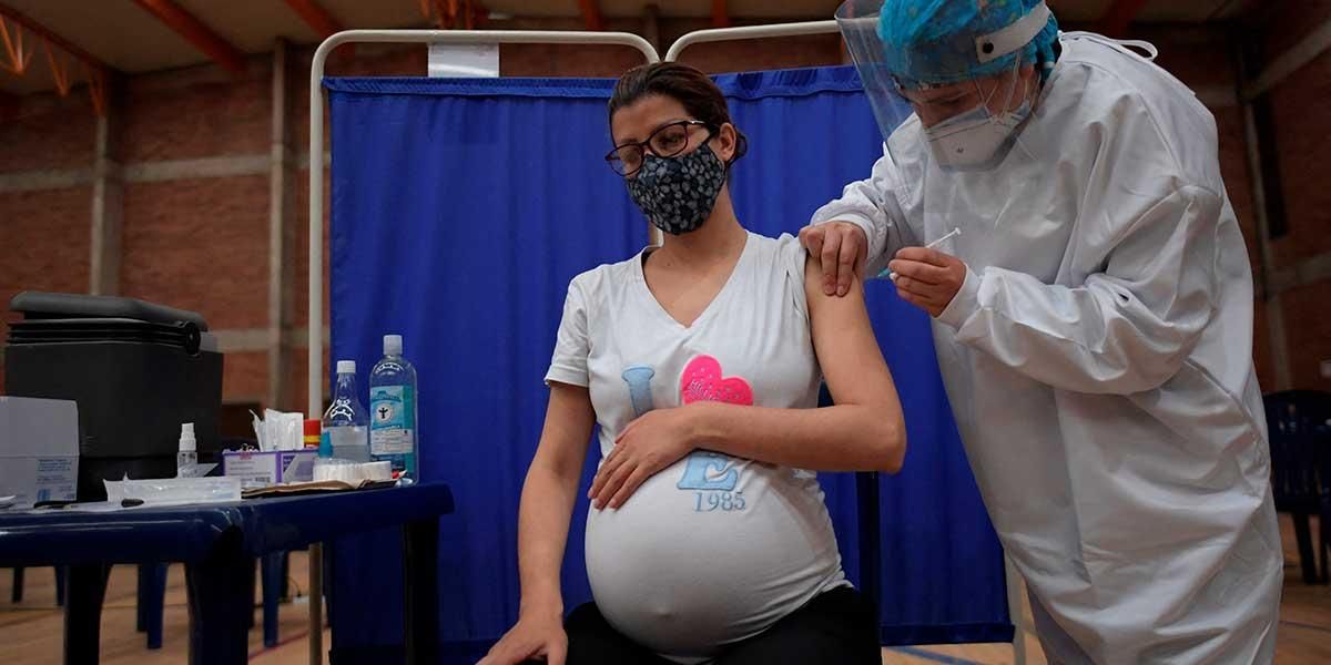 Bogotá tiene vacunas de Pfizer disponibles para embarazadas o lactantes