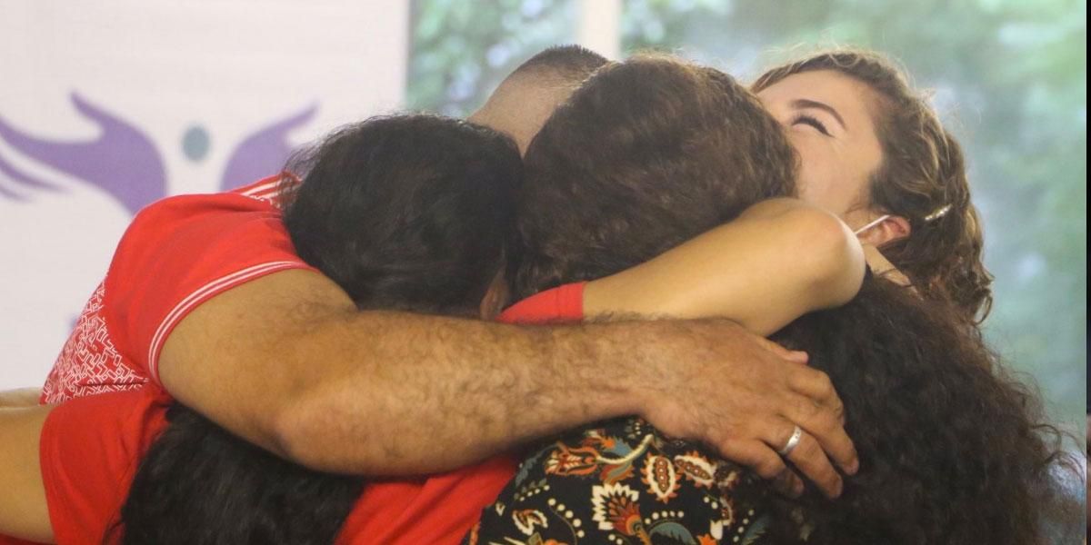 Mujer reportada como desaparecida se reúne con su familia tras más de 20 años