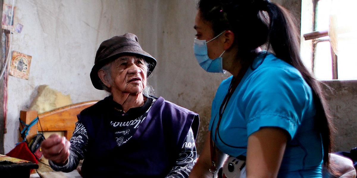 En Bogotá hay más de 800 mil adultos mayores de 50 años sin vacunarse