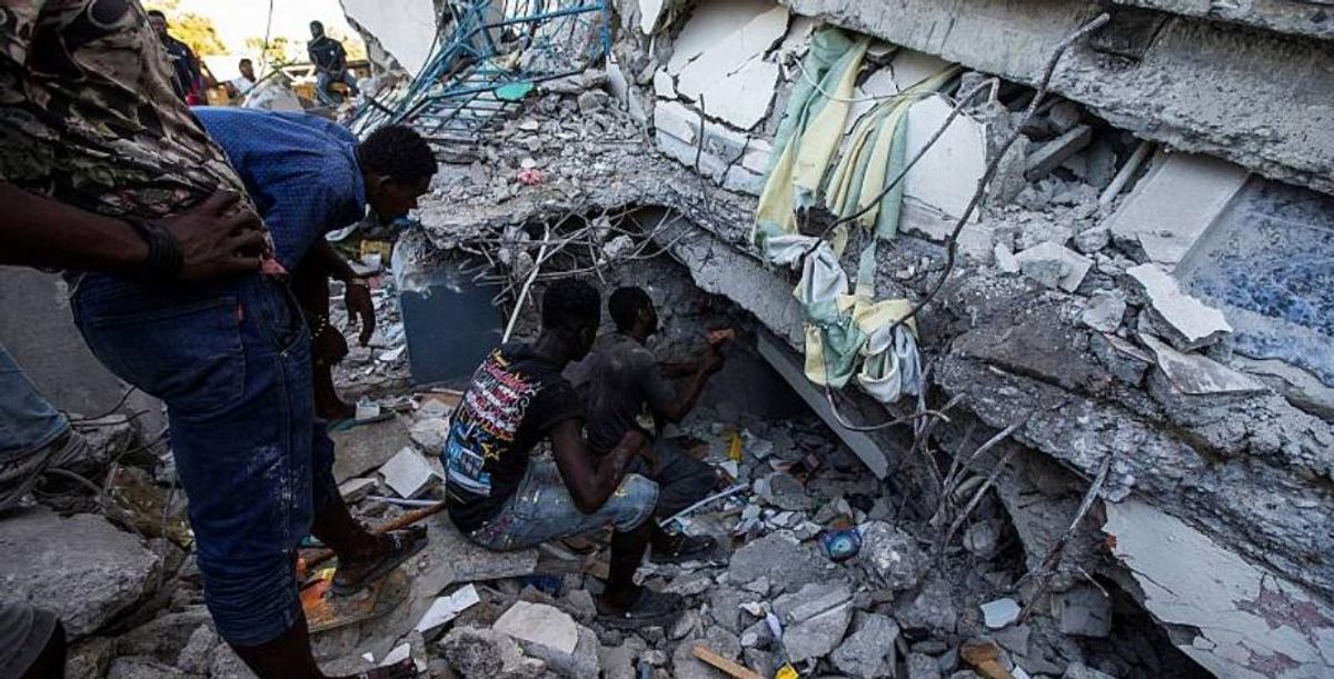 Más de 1.200 muertos en Haití tras terremoto de magnitud 7,2