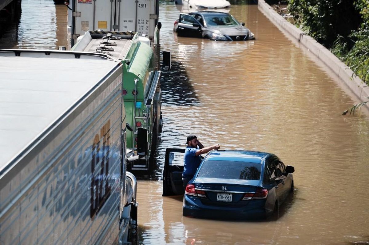 Al menos 44 muertos por inundaciones en EE. UU.