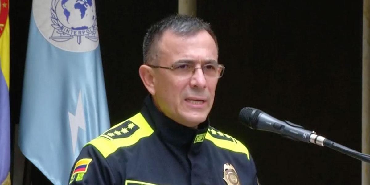 Director de la Policía pide perdón por abusos cometidos por uniformados