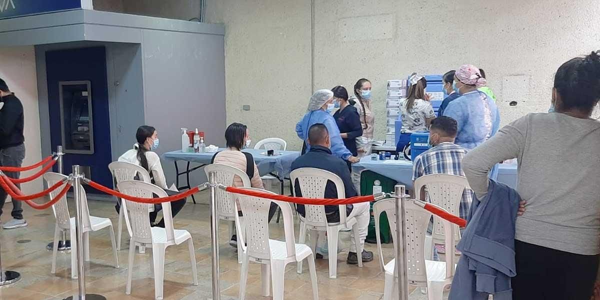 Mayores de 12 años podrán ser vacunados en el Portal de TransMilenio de Suba