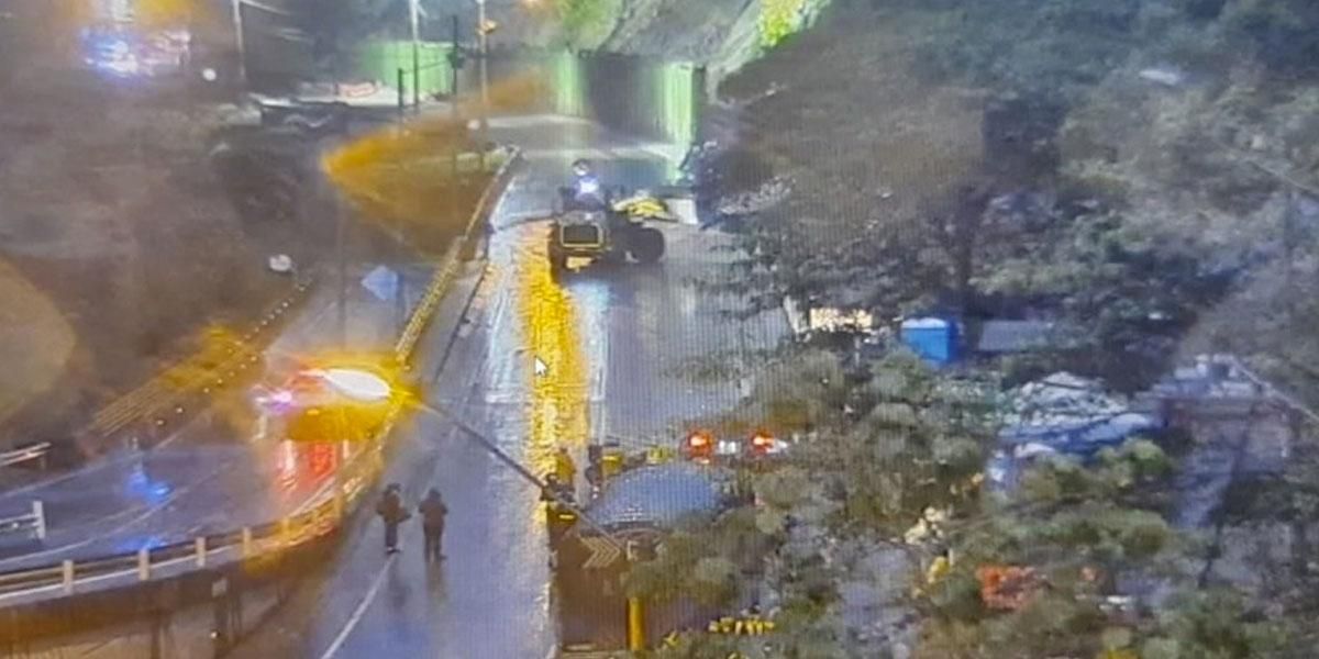 K58+000 de la vía Bogotá – Villavicencio permanece cerrado debido a las fuertes lluvias
